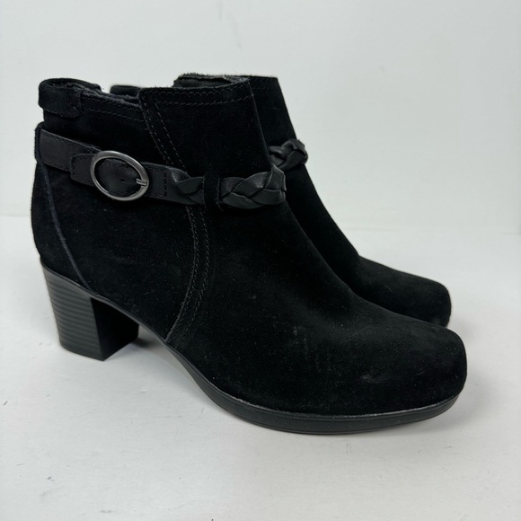 Clarks Bendables Black Leather Suede Round Toe Heeled Ankle Boots Minimalist - Picture 1 of 8